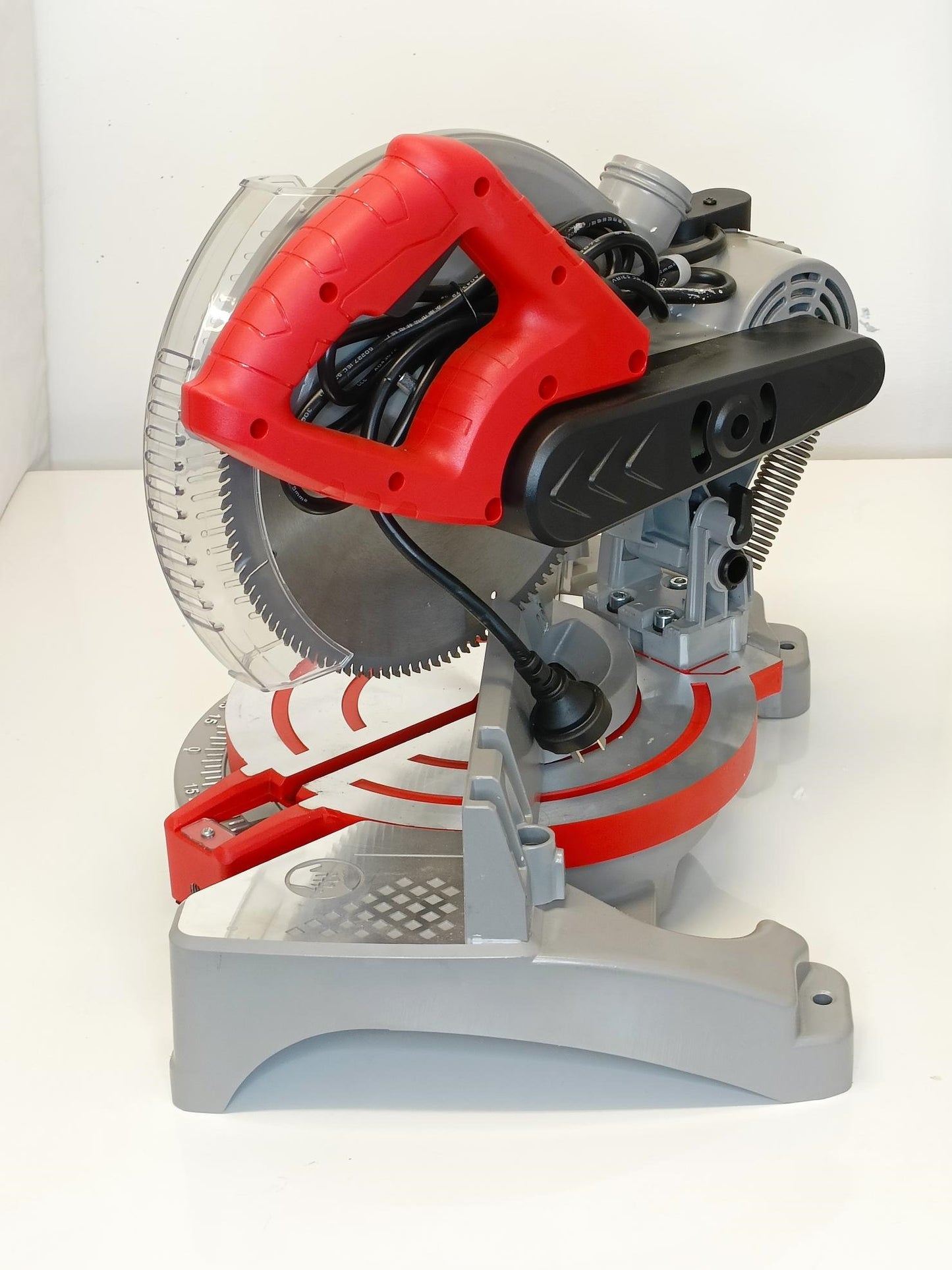 Genesis Mitre Saw